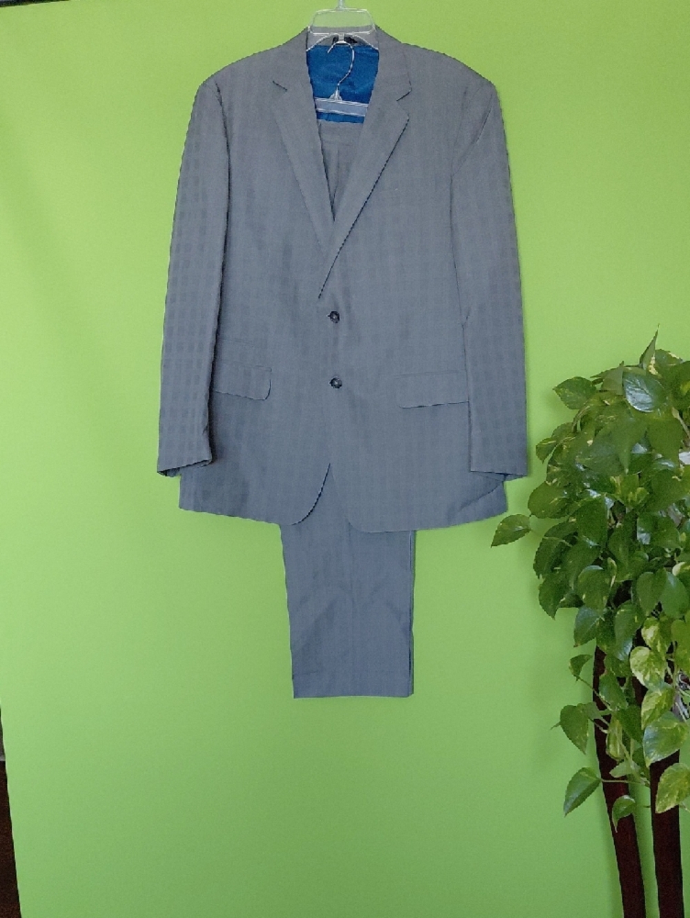 Sean John Light Gray Checked Two-Button Suit.